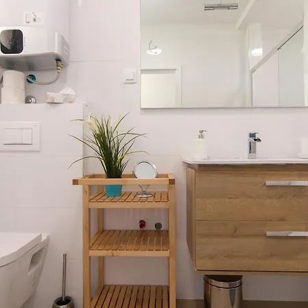 Harbour-apartment With Sea View And Parking Spot *