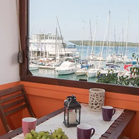 Harbour-apartment With Sea View And Parking Spot *