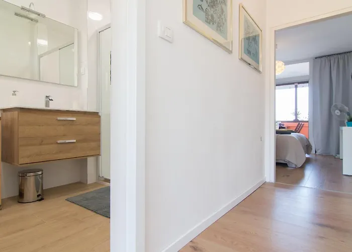 Apartment Harbour-apartment With Sea View And Parking Spot Pula