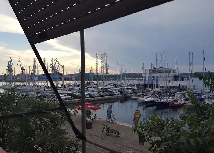 Harbour-apartment With Sea View And Parking Spot Pula